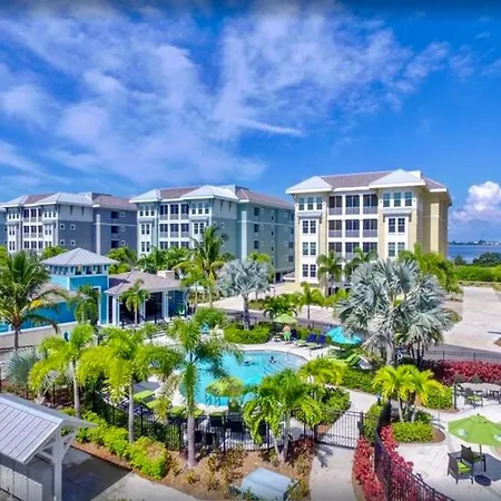 Castaway In Margaritaville! Modern, Beachy Condo Overlooking Pool!